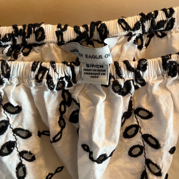 American Eagle cropped top off the shoulder sz sm - Picture 2 of 2